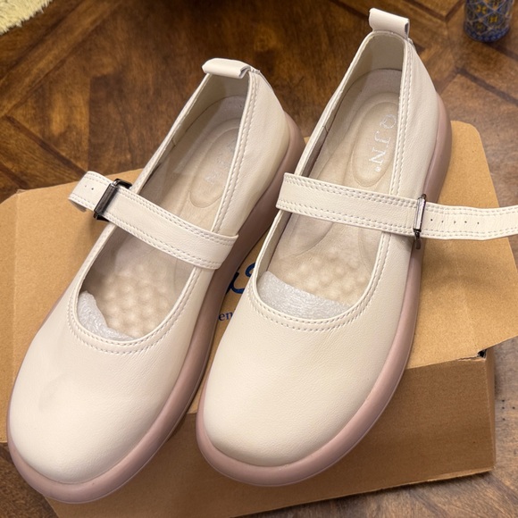 NWT QJN Mary Jane Shoes Women Flat Comfortable leather Casual Ladies beige 8 - Picture 2 of 12